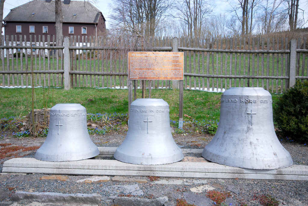 Friedhof Oberneuschönberg - alte Glocken