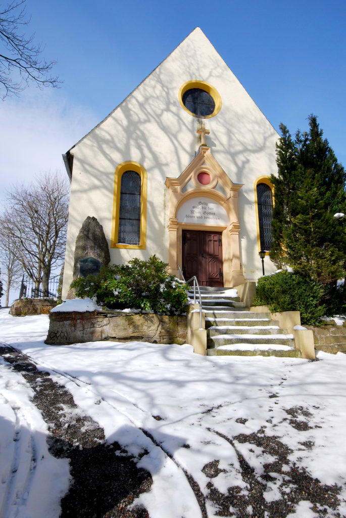 Kirche Hallbach - Eingangsseite