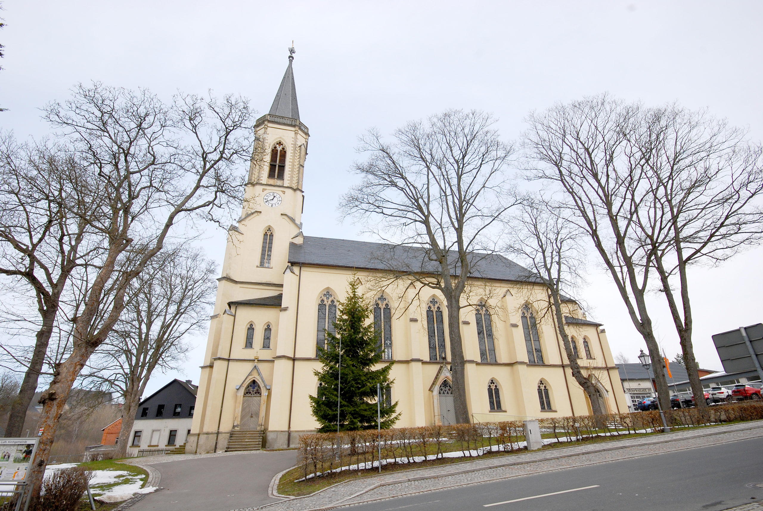 Kirche Neuhausen - Außenansicht